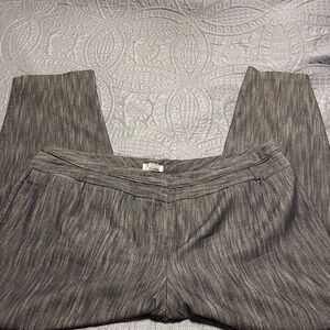 J W Woman 24W Dress Jeans 60%cotton37%polyester3%spandex machine wash